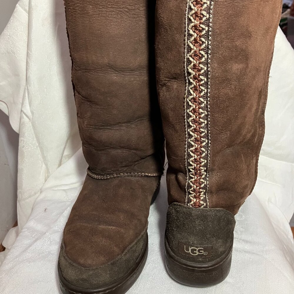 Uggs Chocolate Suede F80081 Trim Tall Boot   Size Medium 8 - Large 9